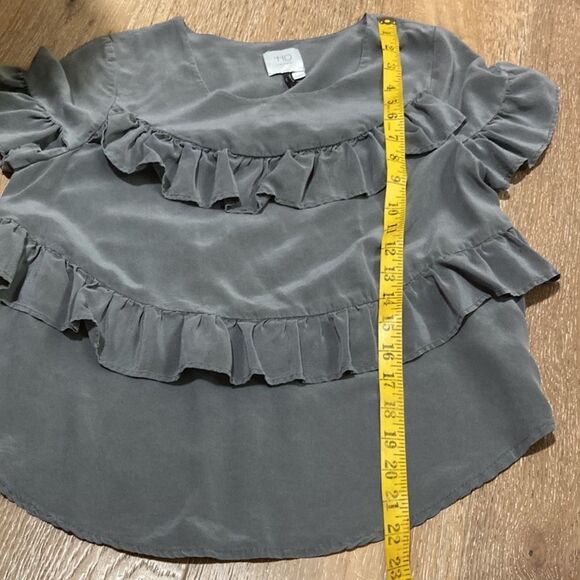 Anthropologie HD in Paris gray silk ruffle blouse size small - Picture 7 of 7